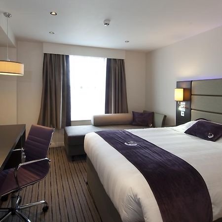Premier Inn Harlow Exterior foto