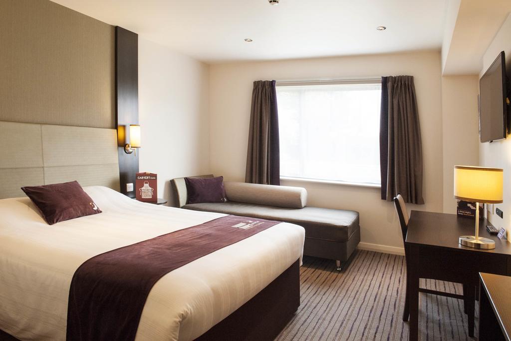 Premier Inn Harlow Exterior foto
